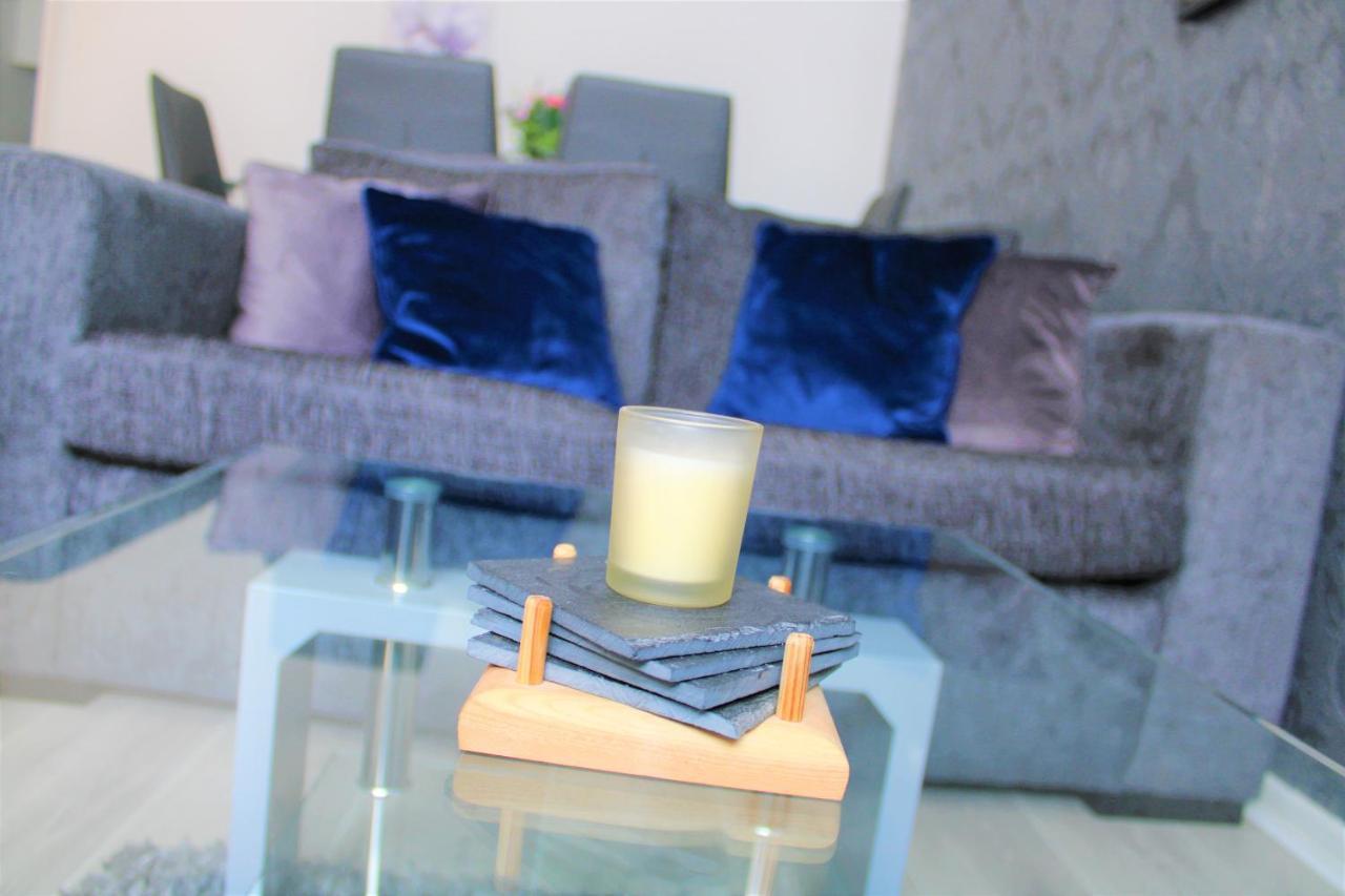 Homely And Budget Friendly 3 Bed House Sleeps 6 Free Parking! Milton Keynes Exteriör bild